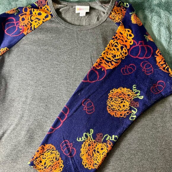 Bundle 5 LuLaRoe *HALLOWEEN* Shirts - All Size L - Picture 5 of 9
